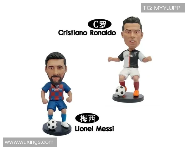 足球明星摆件艺术魅力展现与收藏价值解析